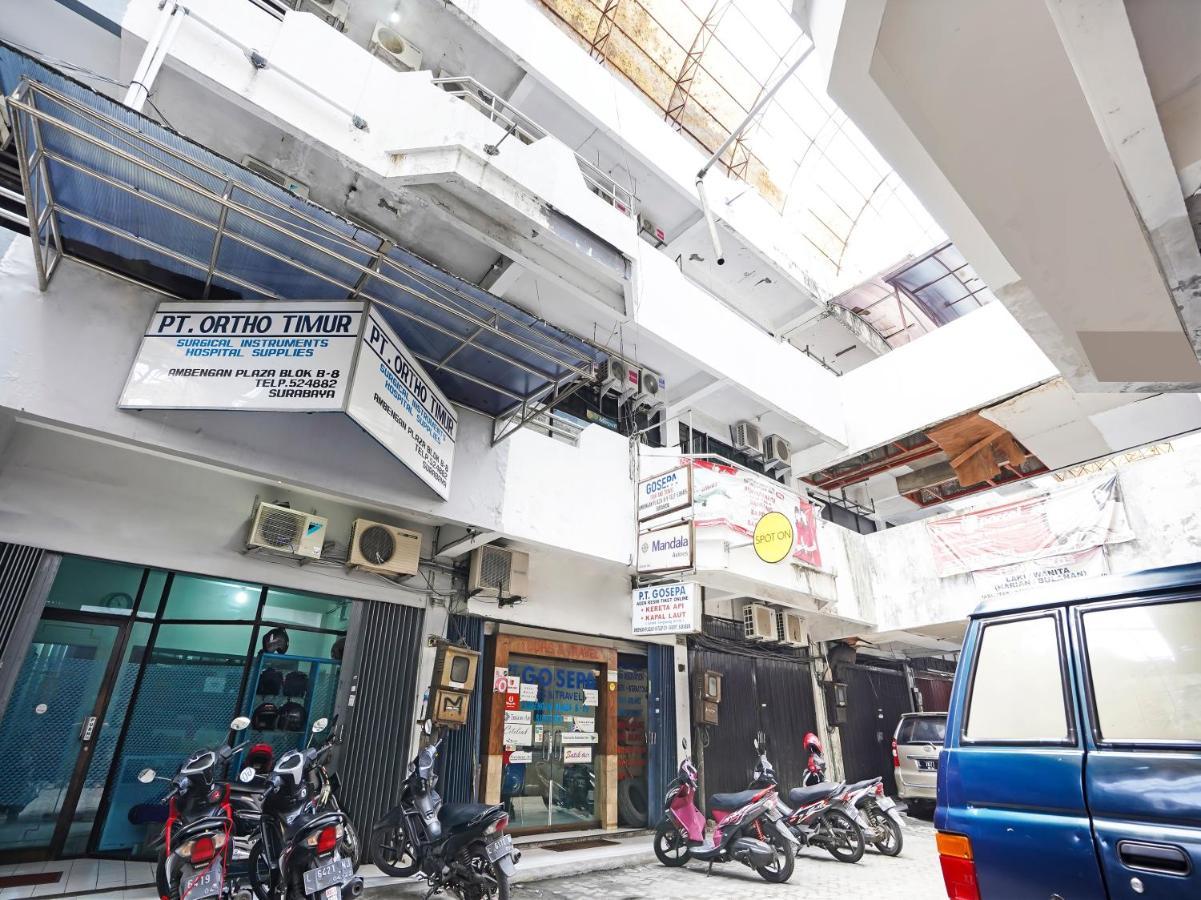 Hotel Spot On 90147 Gosepa Ambengan Plaza Surabaya Esterno foto